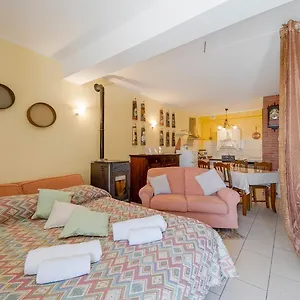  Casa vacanze La Taverna Tra Gli Ulivi Italia
